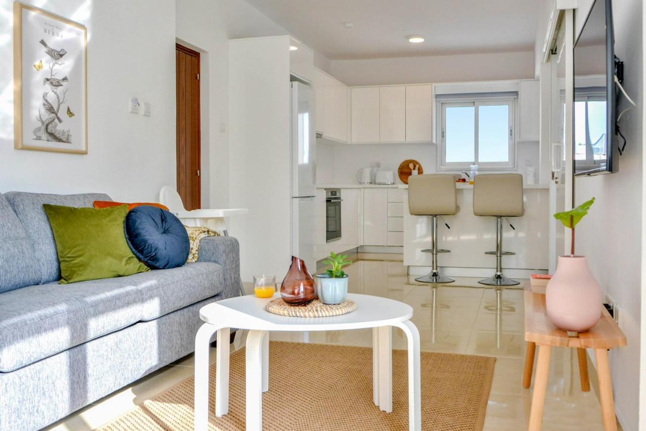 Phaedrus Living: Seaside Luxury Flat Lighthouse 67 Apartment Paphos Ngoại thất bức ảnh